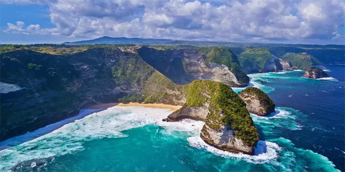 Nusa Penida – Wisata Bali Dengan Beragam Keindahan Alam Laut Dan Daratannya