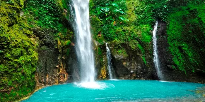 Air Terjun Dua Warna Berastagi Yang Indah Nya Menghipnotis Mata