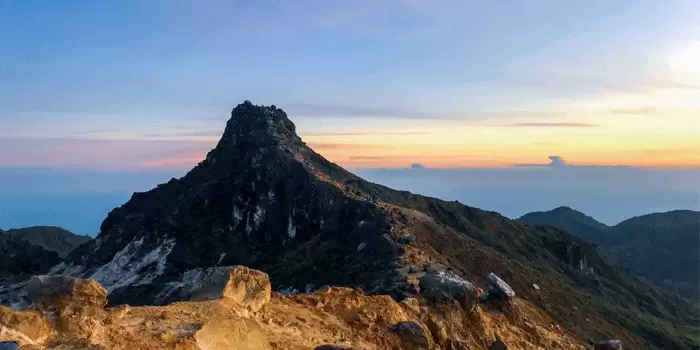 Gunung Sibayak Wisata yang Wajib Dikunjungi di Tanah Karo