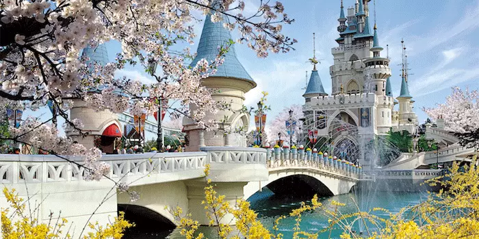 Lotte World – Taman Hiburan Terbesar Dan Termegah Didunia