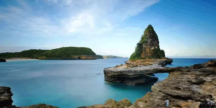 Pantai Tanjung Bloam, Surga Tersembunyi di Lombok