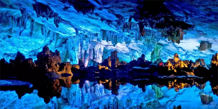 Reed Flute Cave – Gua Tercantik Didunia Dengan Keindahannya