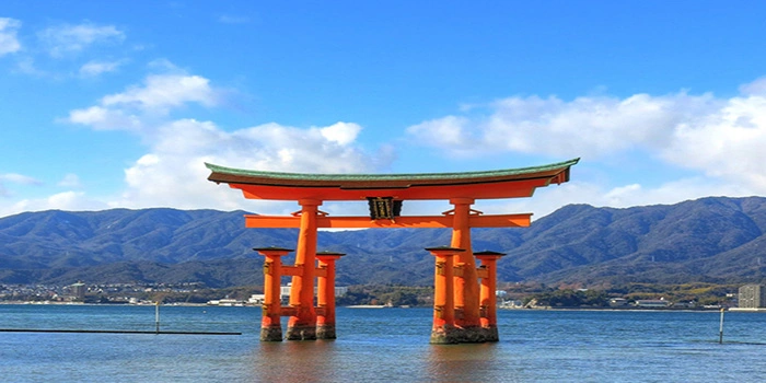 Miyajima: Pulau Suci dengan Kuil Terapung Itsukushima yang Megah