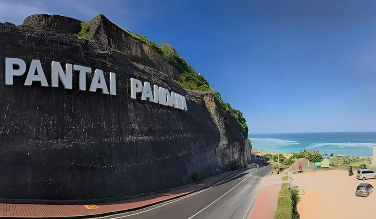 5 Aktivitas Seru yang Bisa Dilakukan di Pantai Pandawa