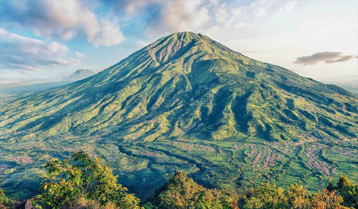 Gunung Merbabu, Destinasi Wajib Pendaki Dengan Pesona Dan Tantangannya