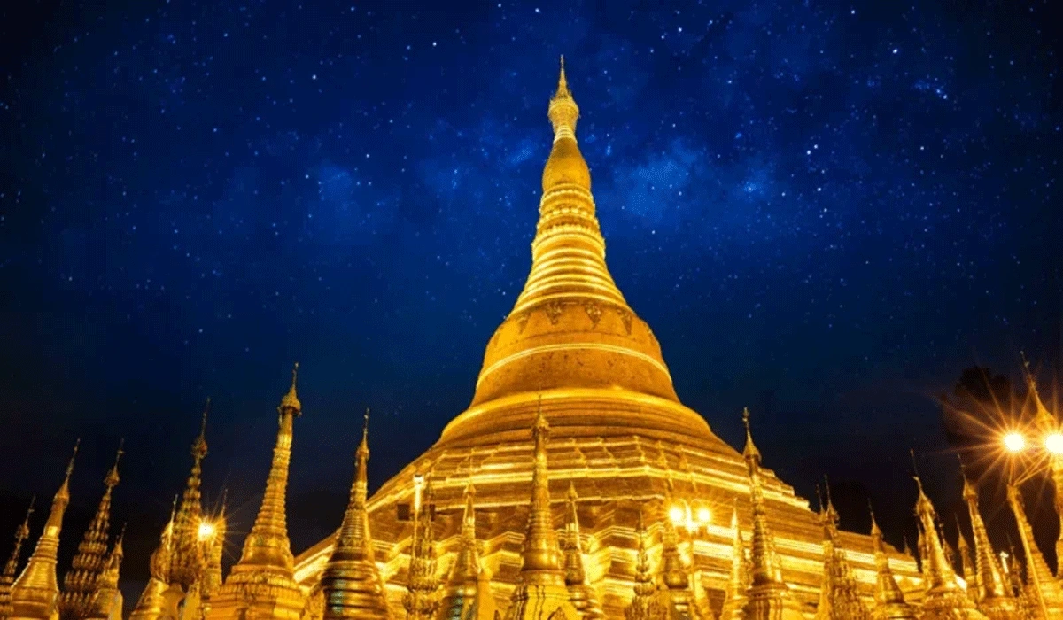Shwedagon Pagoda, Pesona Emas Abadi Di Yangon Myanmar