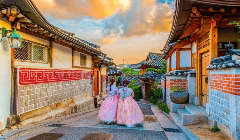 Pesona Hanok Bukchon, Menyelami Arsitektur Korea Yang Autentik