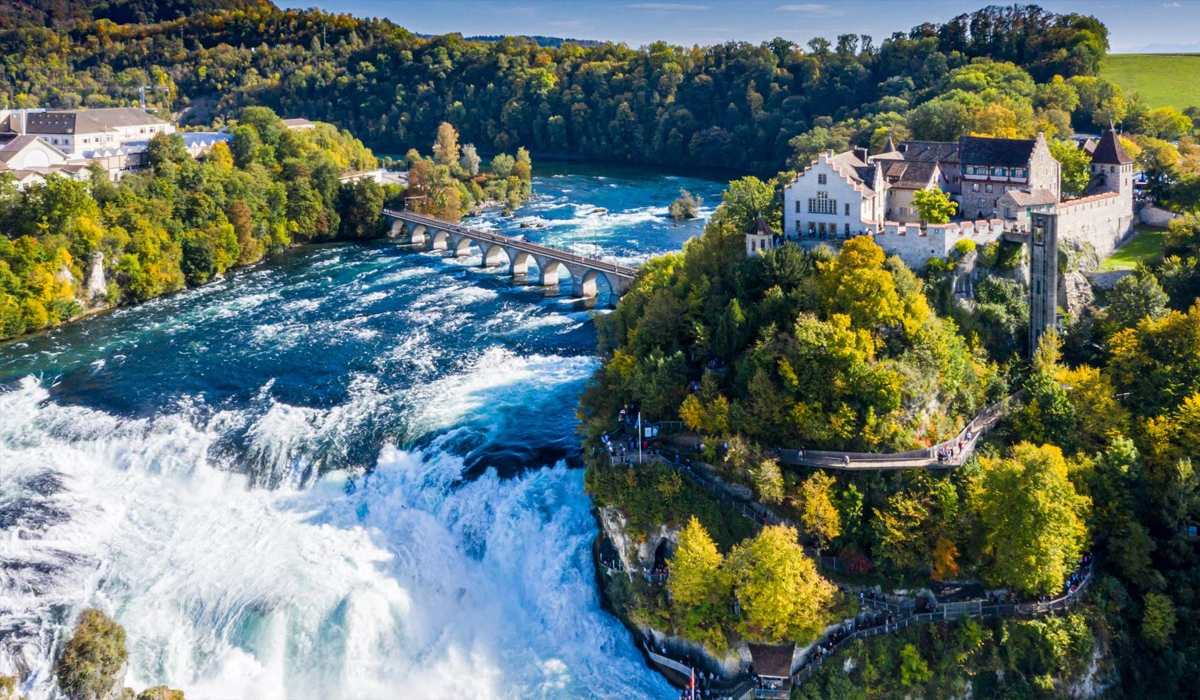 Rhine-Falls,-Air-Terjun-Terbesar-di-Eropa-yang-Memukau 