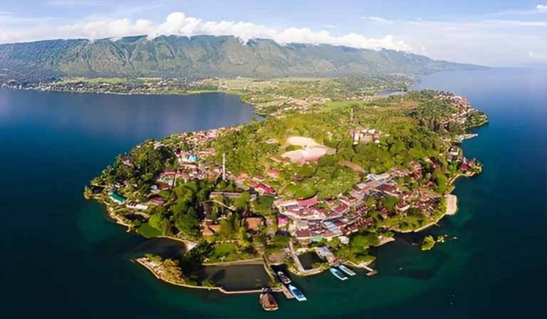 Aktivitas Seru yang Wajib Dicoba di Pulau Samosir